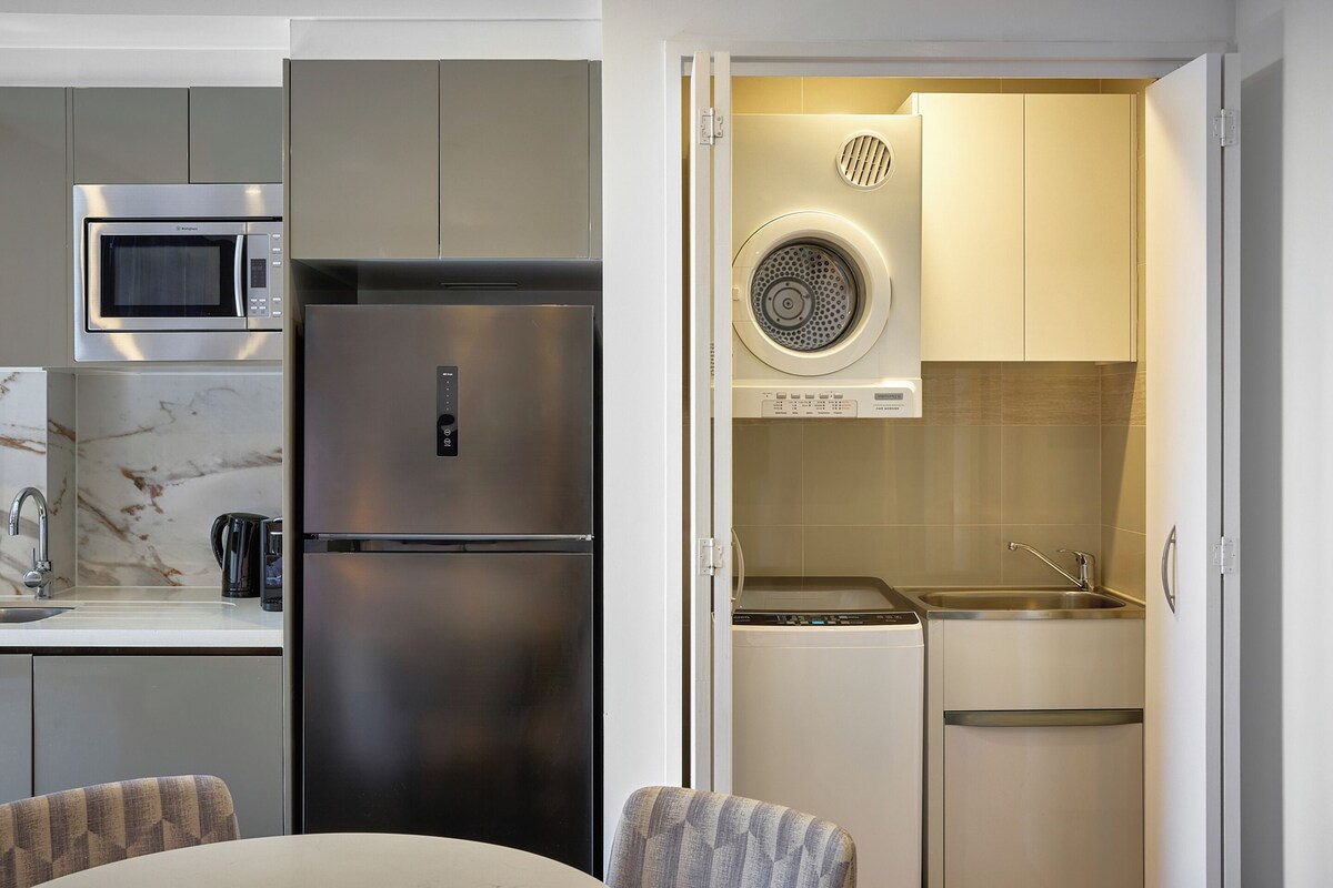Meriton Suites Campbell Street, Sydney