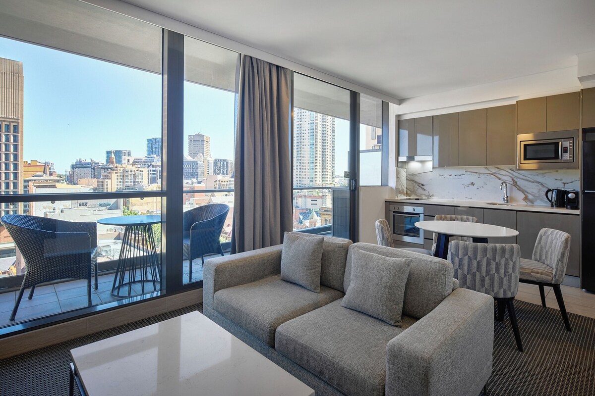 Meriton Suites Campbell Street, Sydney