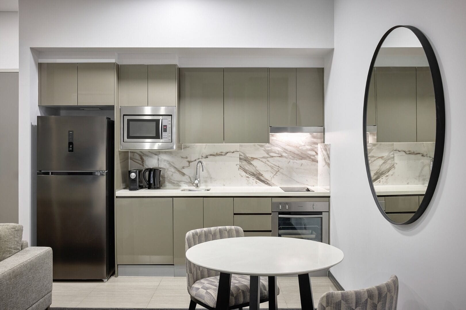 Studio (Cube Suite) | Private kitchen | Espresso maker, coffee/tea maker, full-sized fridge, microwave