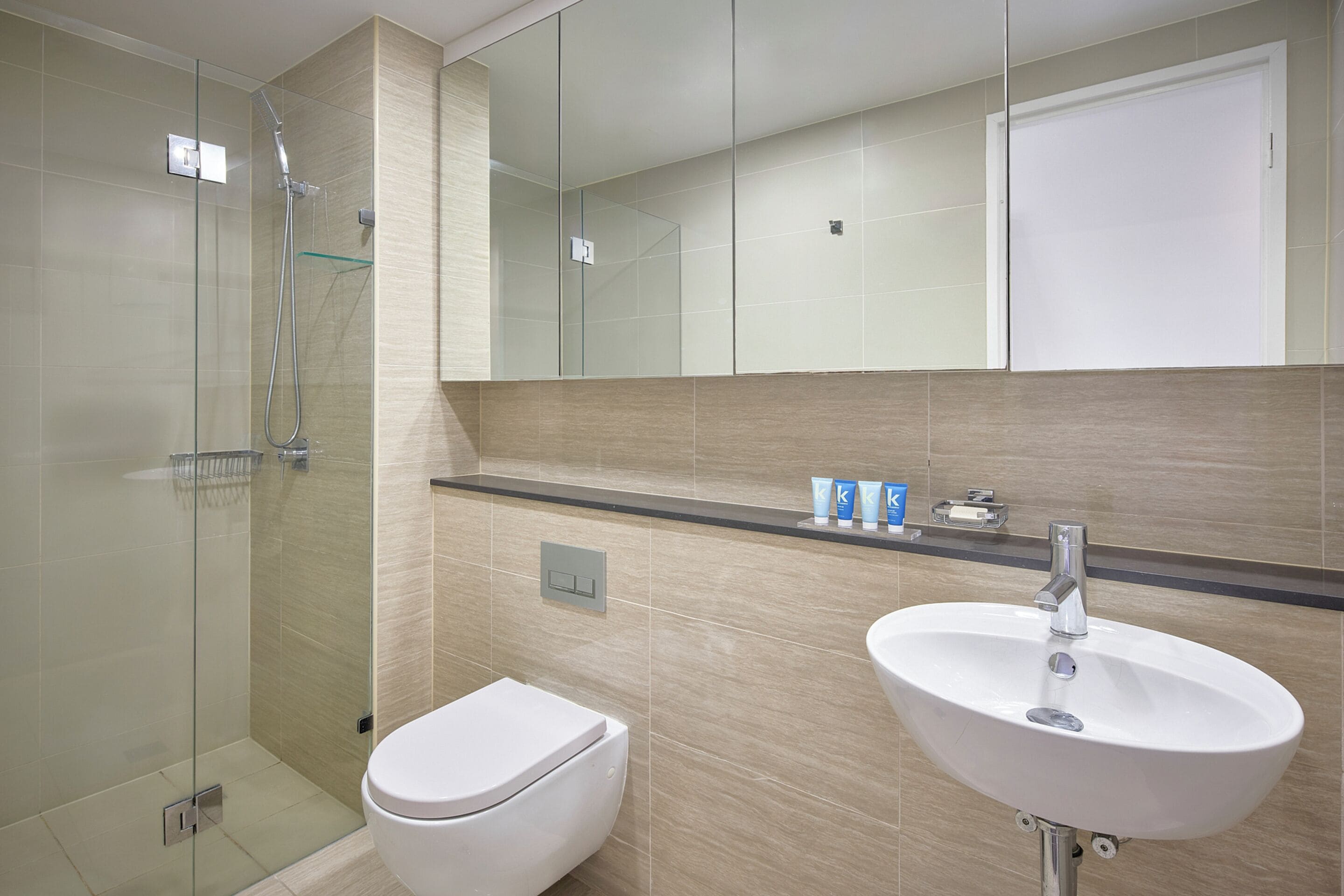 1 Bedroom Balcony Suite | Bathroom