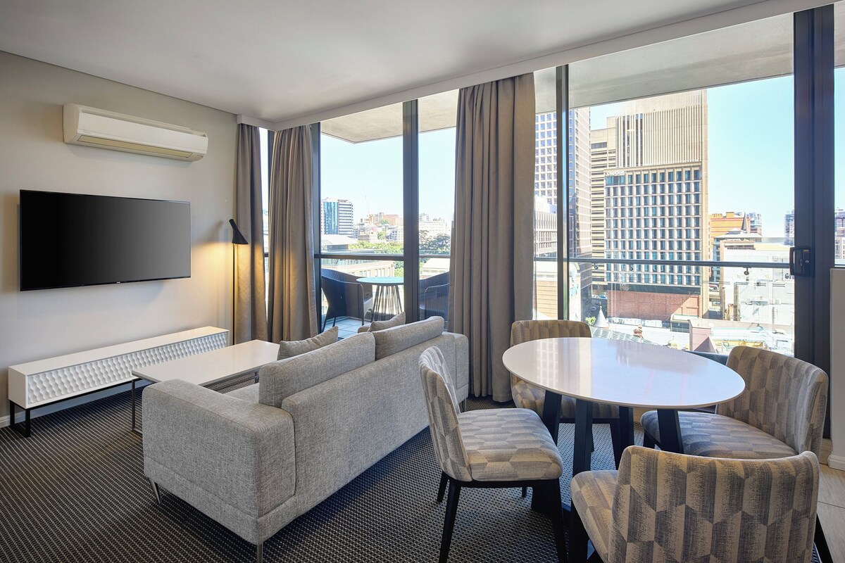 Meriton Suites Campbell Street, Sydney