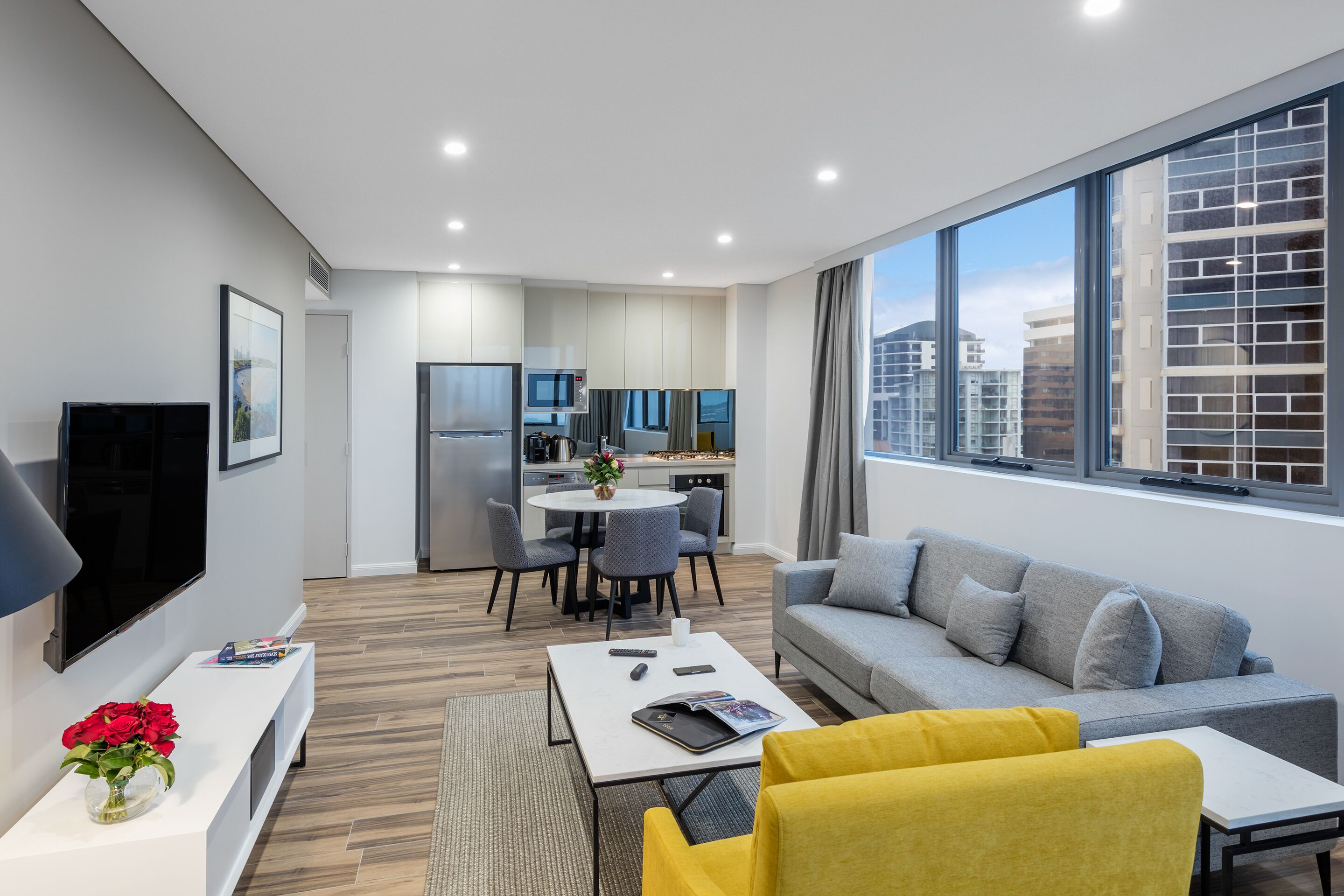 Meriton Suites Bondi Junction — image 17