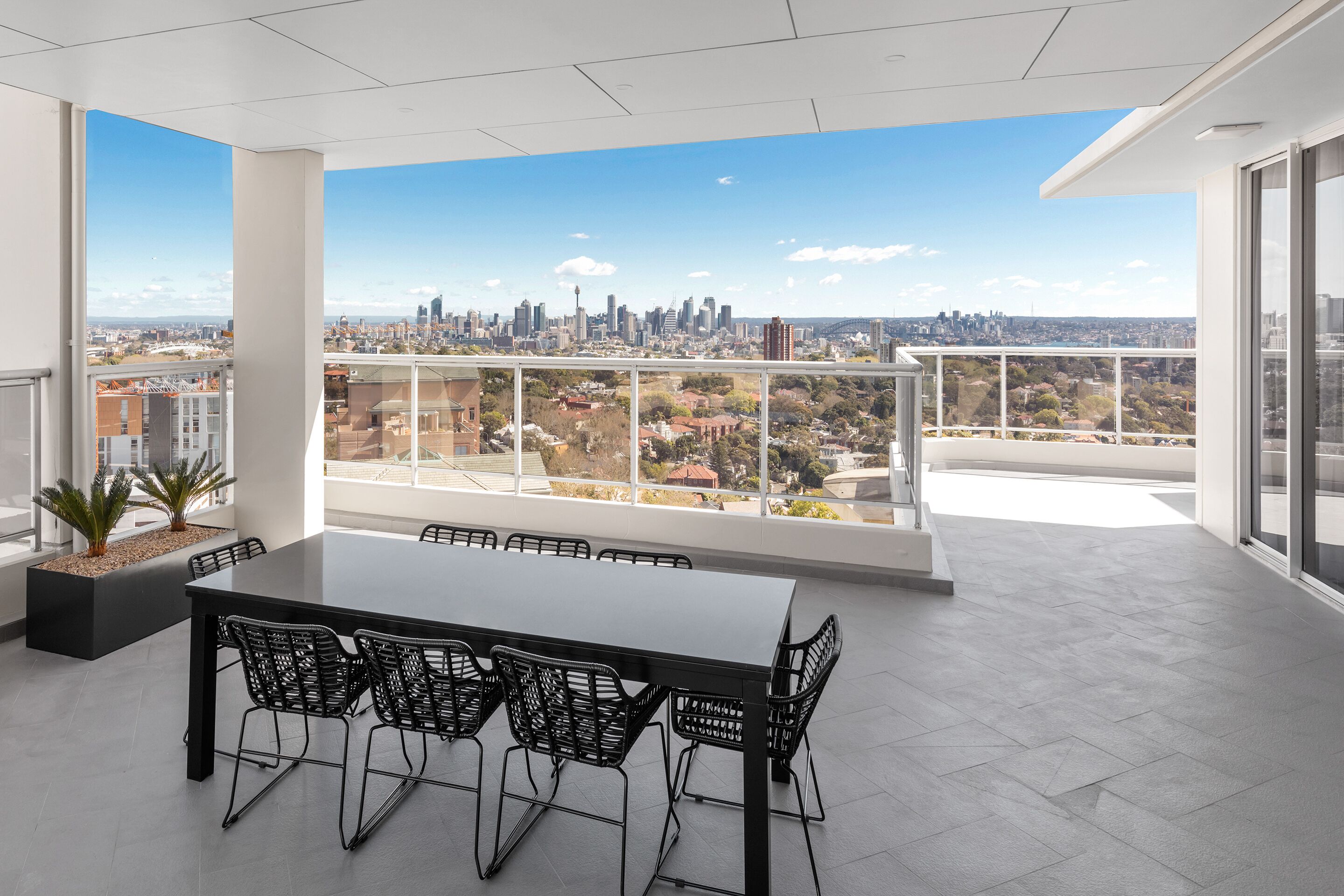 Meriton Suites Bondi Junction — image 23