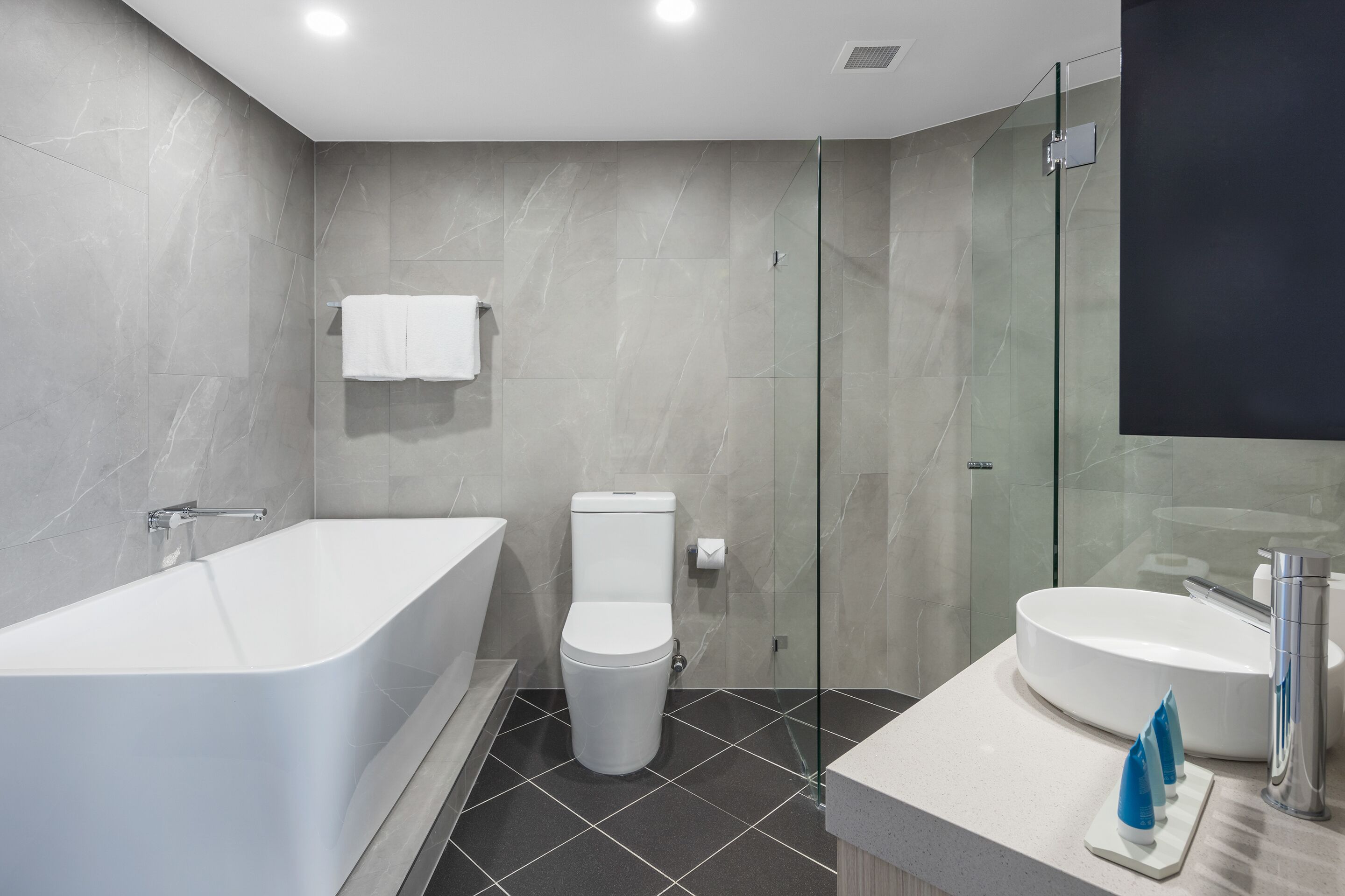 Meriton Suites Bondi Junction — image 21