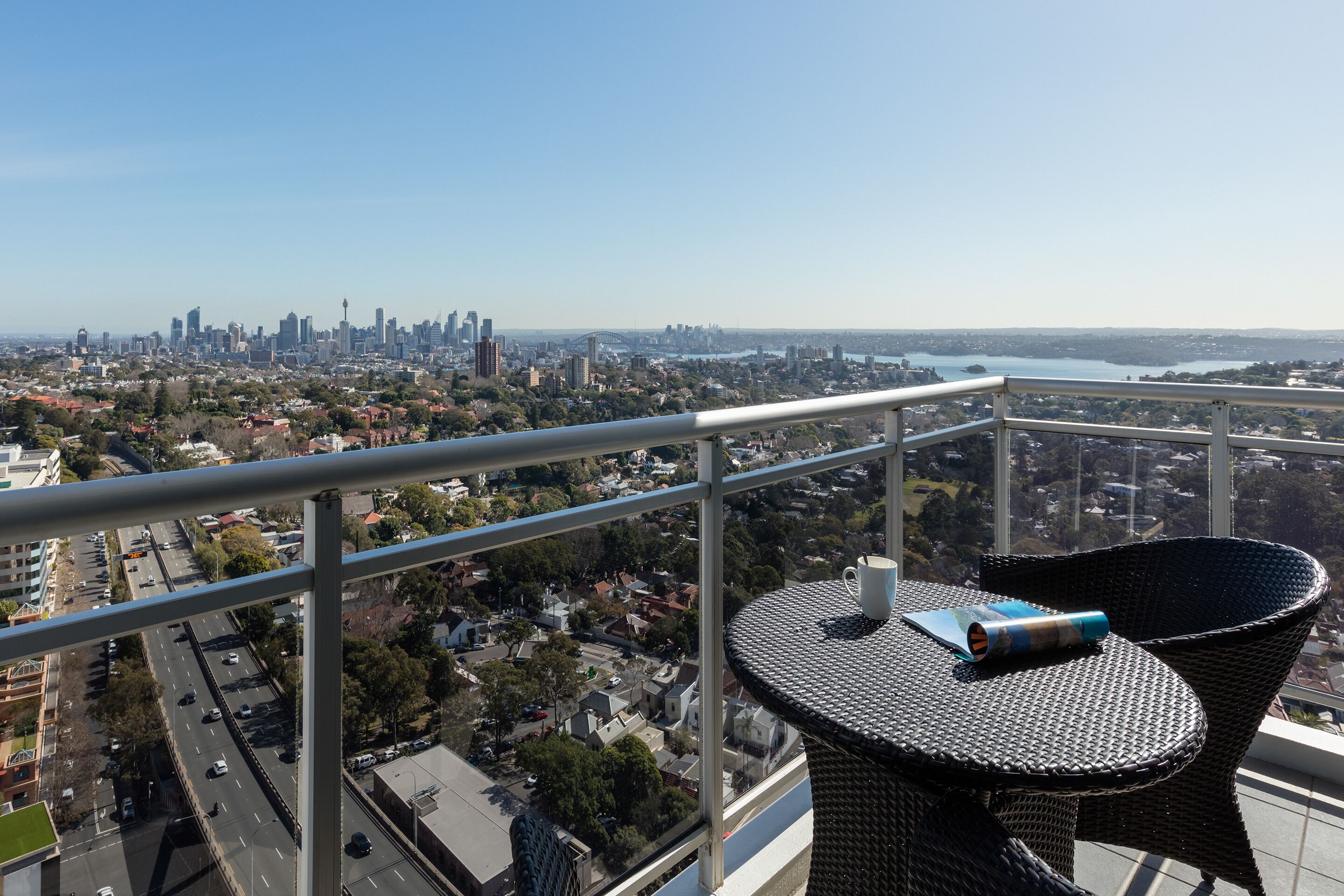 Meriton Suites Bondi Junction — image 14