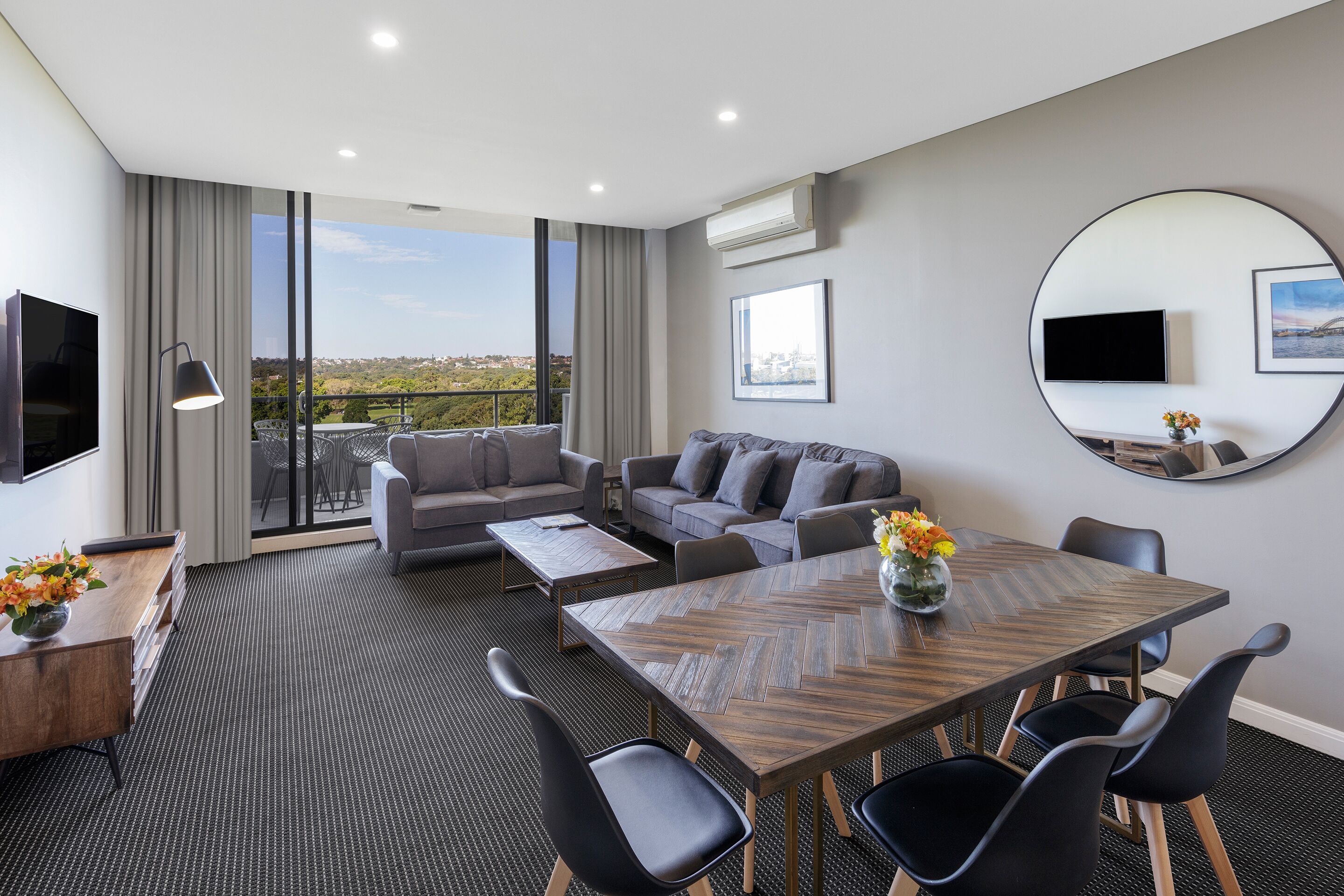 Meriton Suites Waterloo