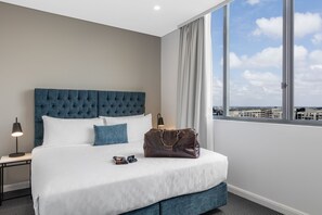 Suite, 2 chambres (Park) | Literie de qualité, coffre-fort pour ordinateur portable, bureau