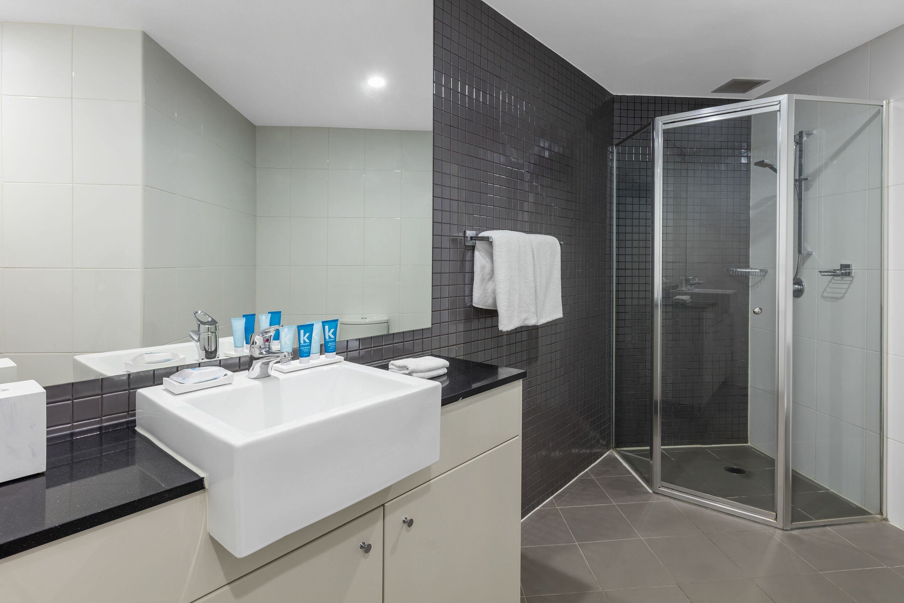Meriton Suites Waterloo — image 11