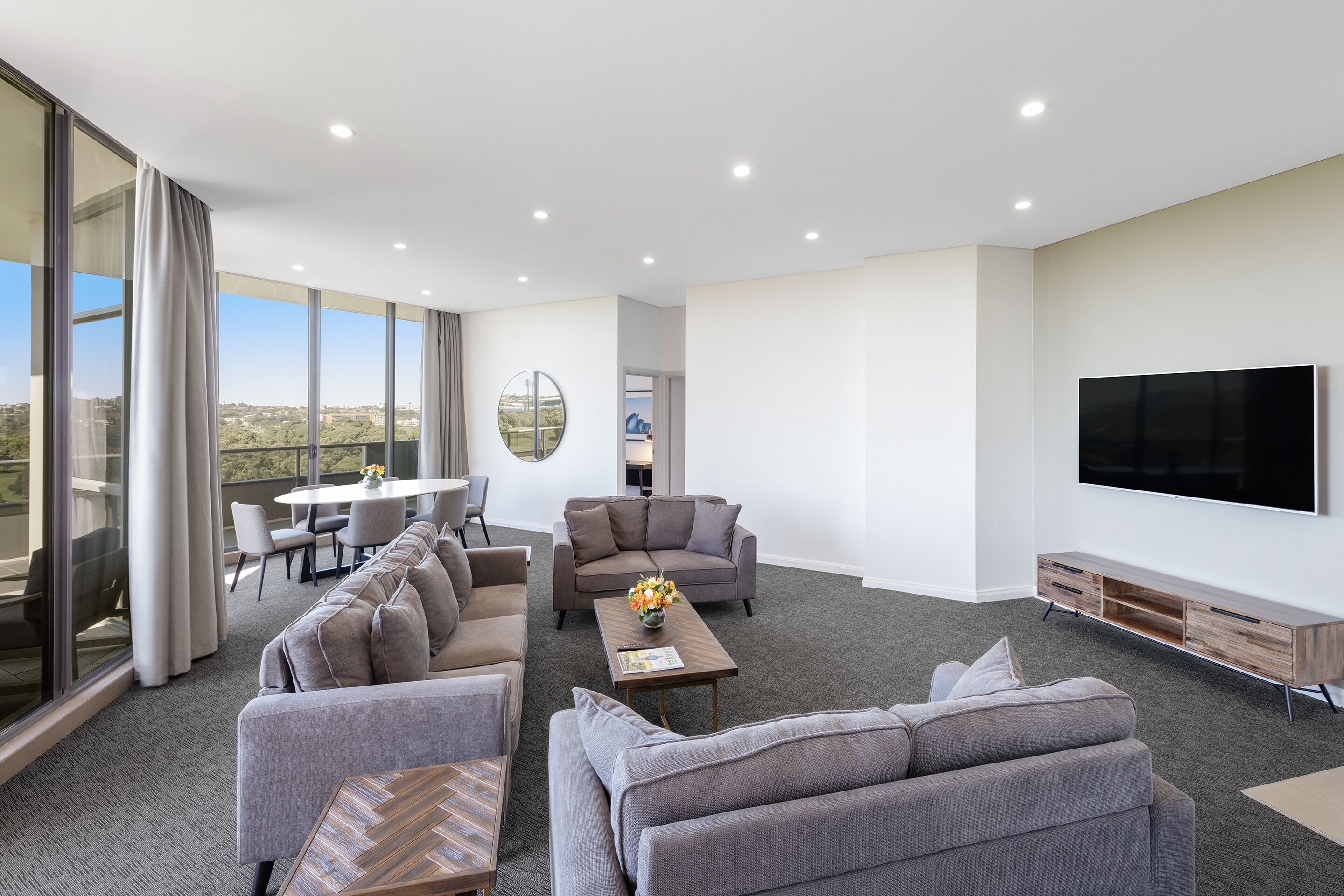 Meriton Suites Waterloo — image 18