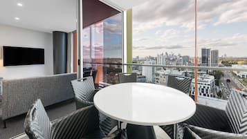 3 Bedroom Suite | Terrace/patio