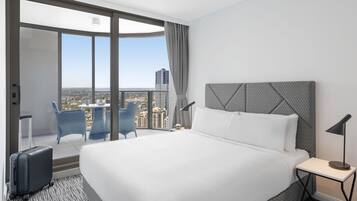 Premium bedding, in-room safe, blackout drapes, soundproofing