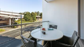 1 Bedroom Suite | Terrace/patio