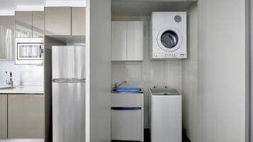 Studio Suite | Laundry