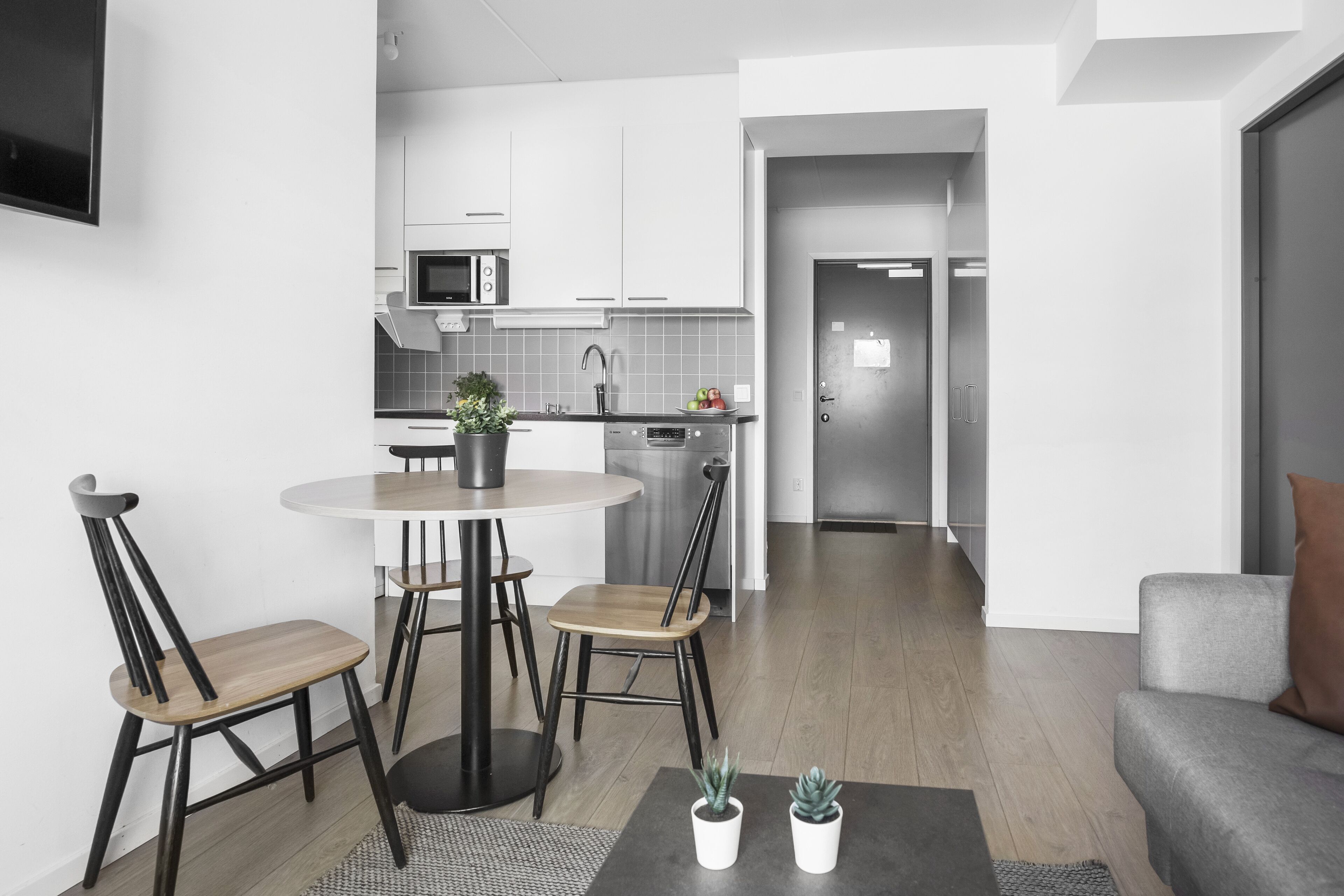 公寓 | 客廳 | 32 吋平面電視連有線電視頻道、電視