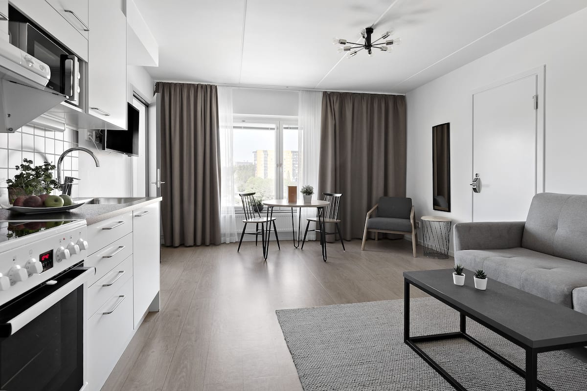 One-bedroom Apartment | 1 phòng ngủ, màn/rèm cản sáng, phòng cách âm