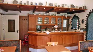 Bar (in der Unterkunft)