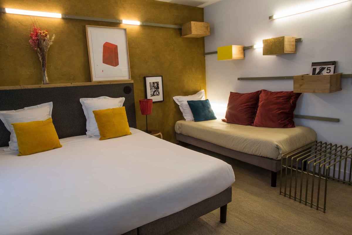 Family Triple Room, 1 King Bed with Sofa bed | Premium bedding, in-room safe, desk, blackout drapes