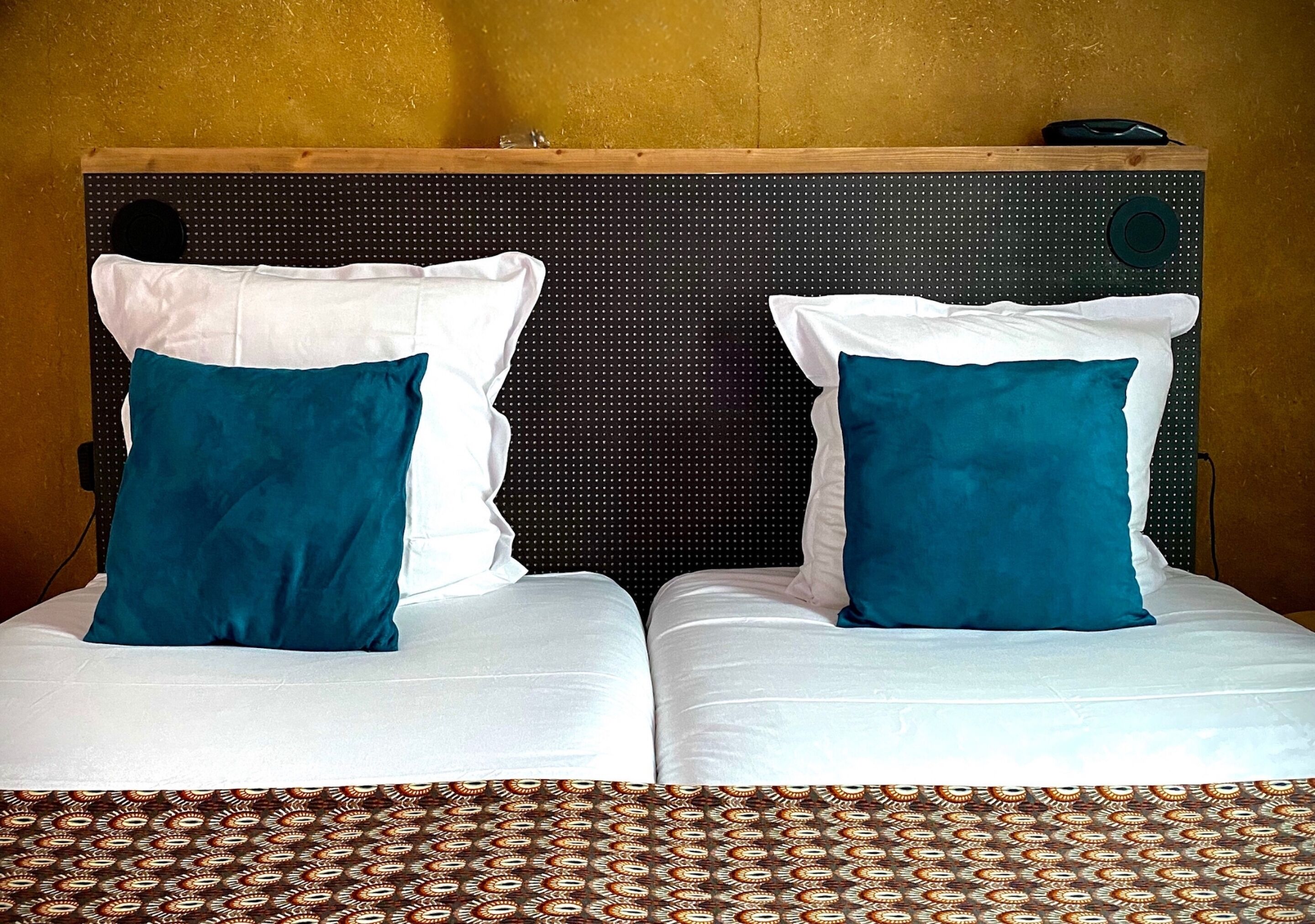 superior room, 1 king bed | 1 bedroom, premium bedding, in-room safe, desk