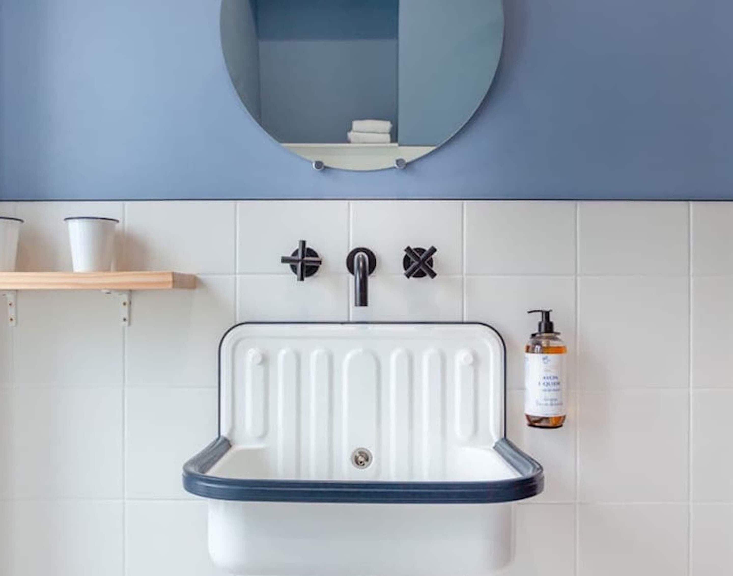 shower, rainfall showerhead, eco-friendly toiletries, hair dryer