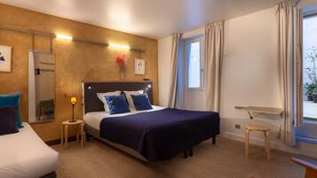 Premium bedding, in-room safe, desk, blackout curtains