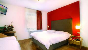 Classic Double or Twin Room | In-room safe, free WiFi