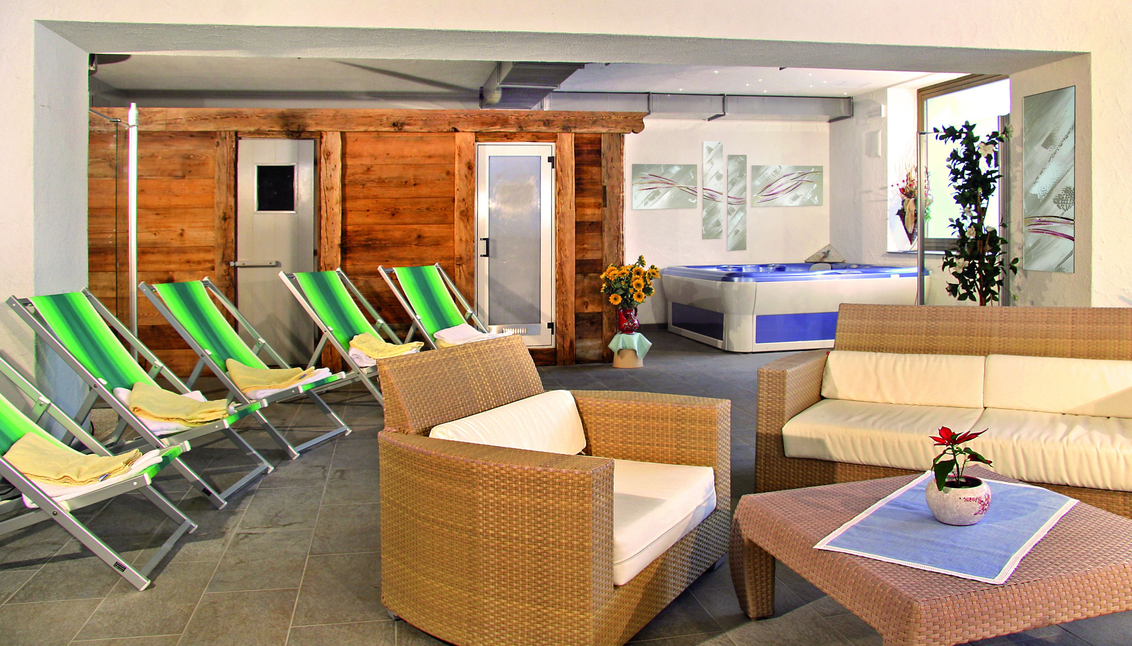 Sauna, hot tub, steam room, Turkish bath/hammam