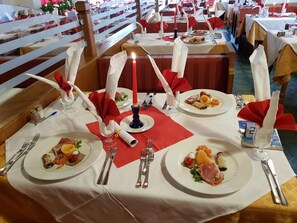 Dinner served  - Hotel Grohmann (Campitello di Fassa)