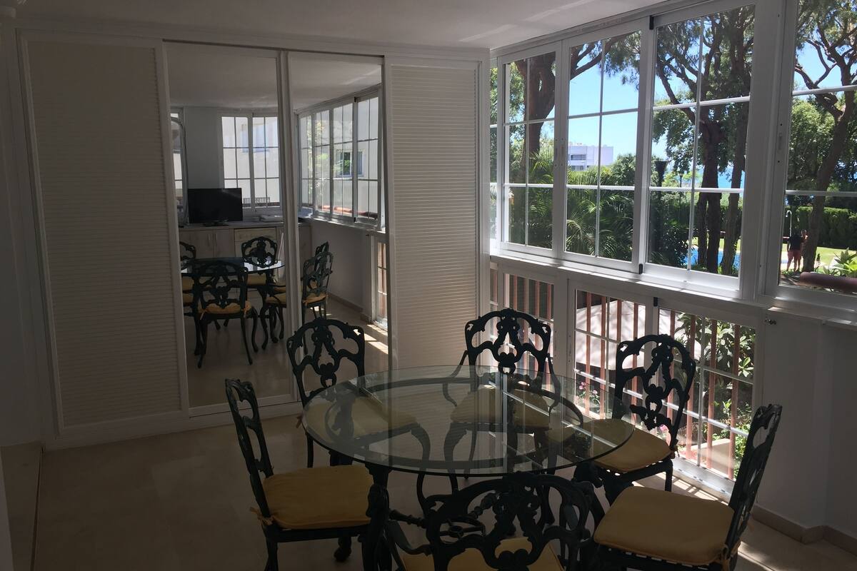 Apartment, 2 Bedrooms | In-room dining