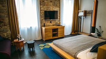 Ropa de cama de alta calidad, minibar, wifi gratis y ropa de cama