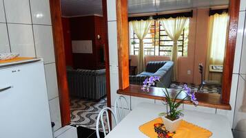 Nhà Tiêu chuẩn, 5 phòng ngủ | Bếp riêng | Tủ lạnh, lò vi sóng, lò nướng, bếp nấu