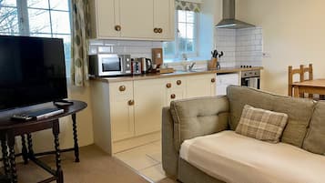 Cottage Keluarga, ensuite (Pendragon CottageHengroen) | Lounge