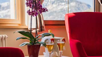 Romantische studio suite | Woonruimte | Flatscreentelevisie