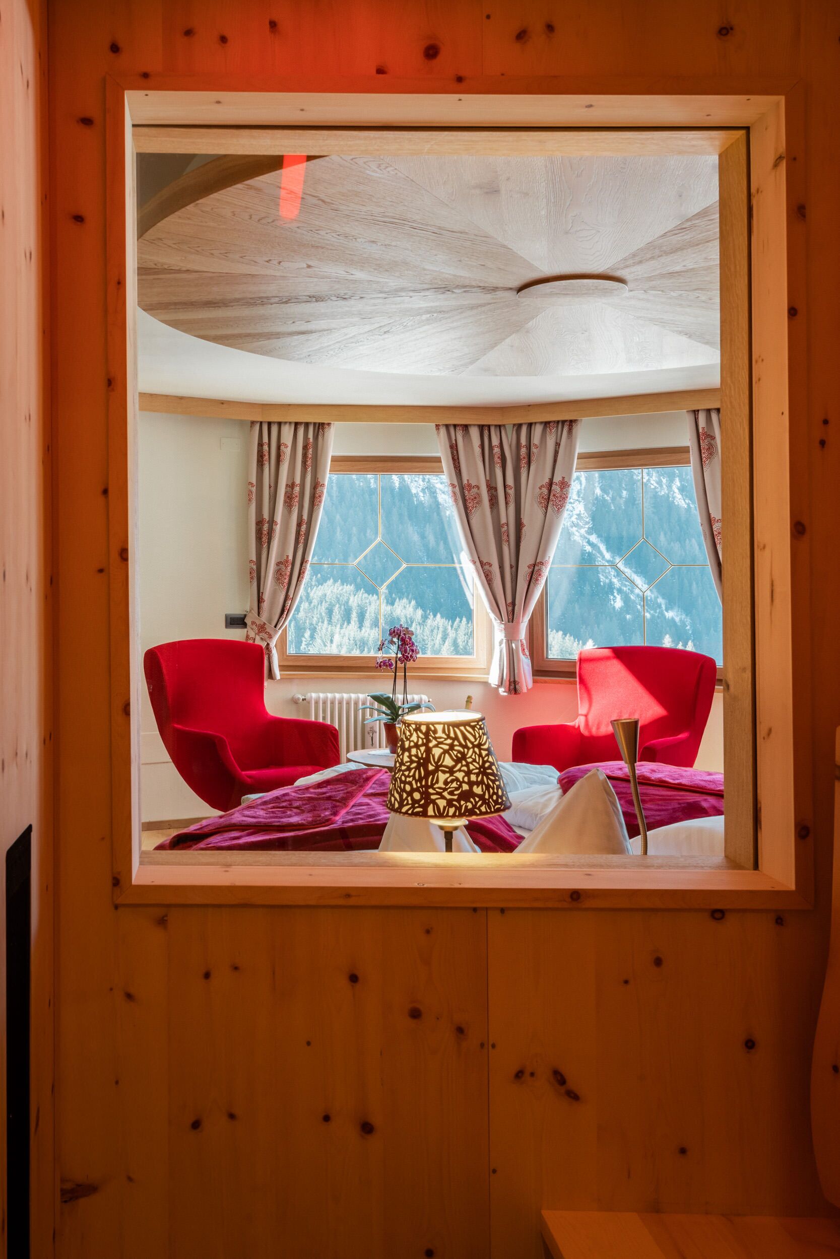 honeymoon studio suite | bathroom | free toiletries, hair dryer, bathrobes, towels