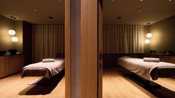 Sauna, hot tub, steam room