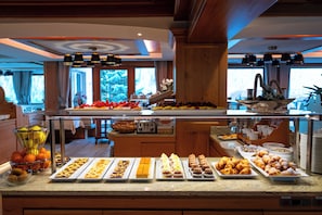 Tägliches inbegriffenes Frühstücksbuffet