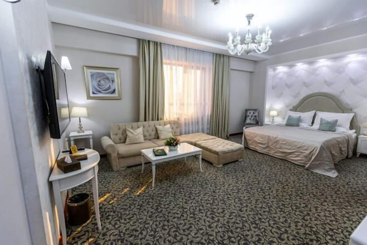 1 bedroom, minibar, in-room safe, individually furnished