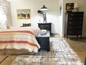 1 chambre, fer et planche à repasser, Wi-Fi gratuit, draps fournis
