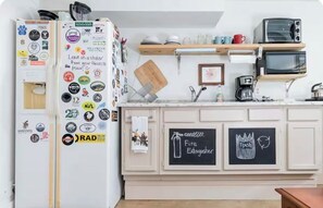 Fridge, microwave, coffee/tea maker, electric kettle