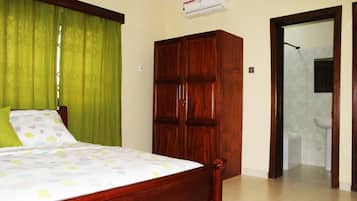 Apartment, 3 Bedrooms | Premium bedding, free WiFi, bed sheets