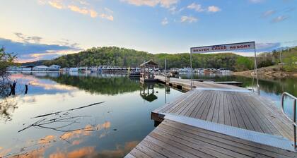 LAKE HOUSE Beaver Creekissä (1 mailin päässä laiturista, 3 sänkyä / 2 kylpyhuonetta)