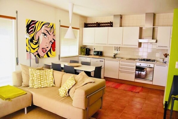 تلفزيون ذكي، كُتُب