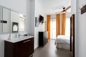 1 bedroom, iron/ironing board, free WiFi, bed sheets