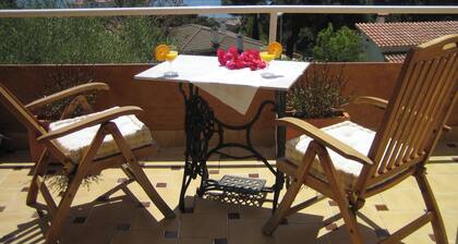 Detached house with sea views. Near Barcelona and Costa Brava.