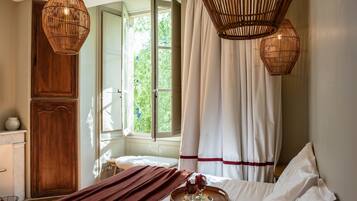 2 chambres, literie de qualité supérieure, surmatelas, minibar