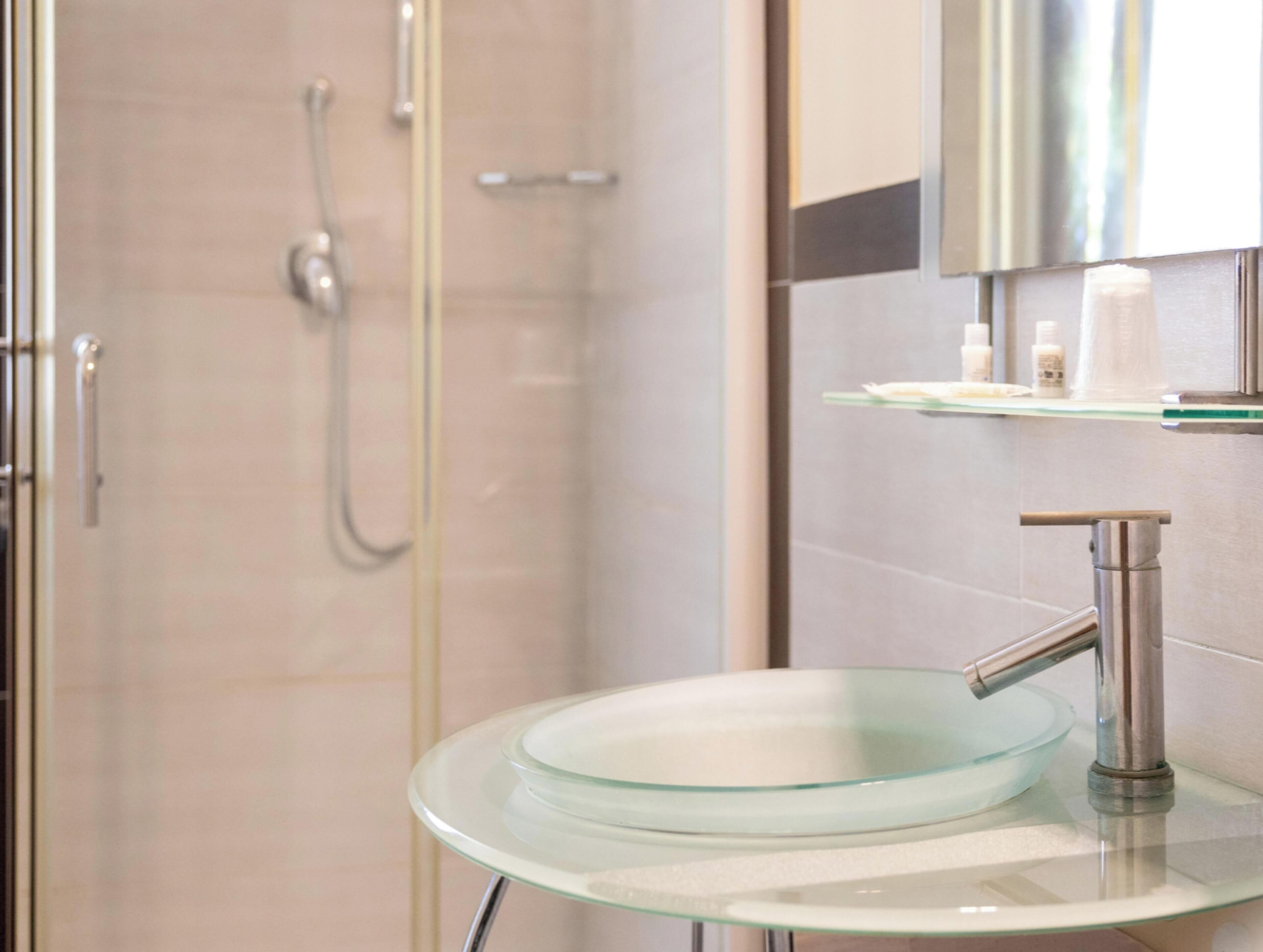 Triple Room | Bathroom
