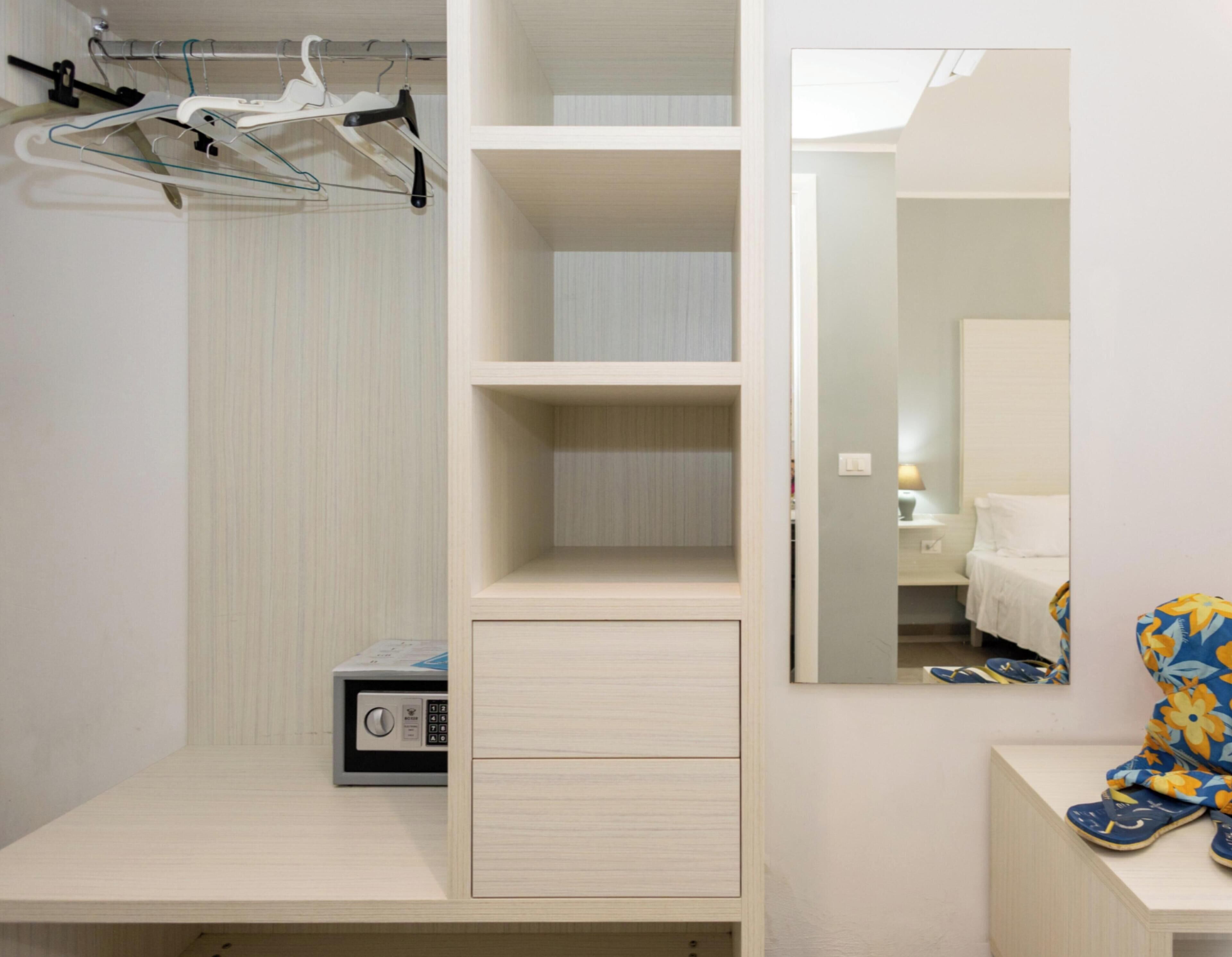 Doppia Superior | 1 camera, minibar, una cassaforte in camera, una scrivania