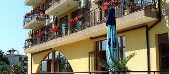 Family Hotel Kandrovi