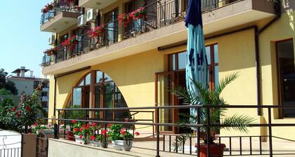 Family Hotel Kandrovi