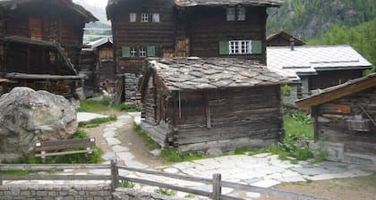 Idéalement situé pour skier, faire du snowboard ou vous balader dans Zermatt