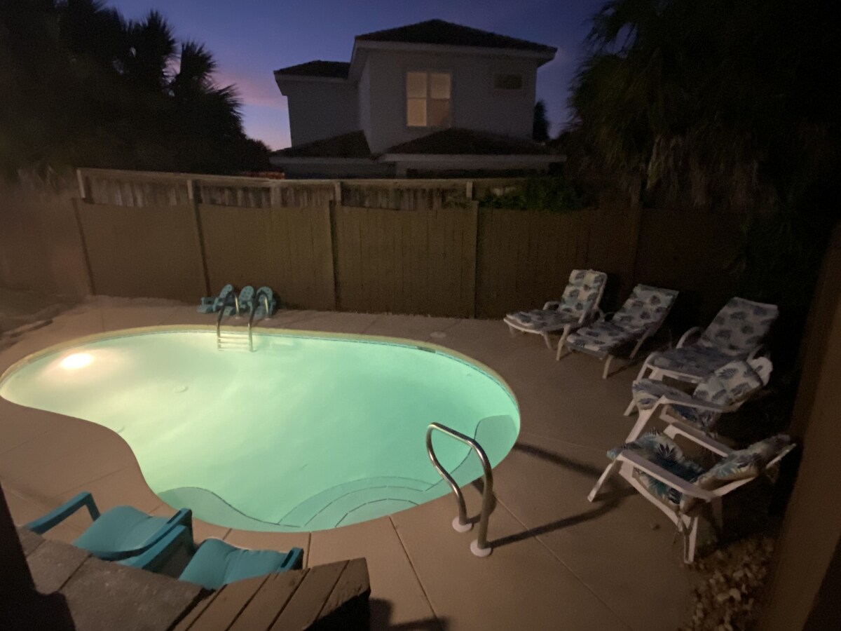 Photo 12 of Destin Oasis Private Pool & Golf cart Beachside Sleep 10 King Summer Deals!!